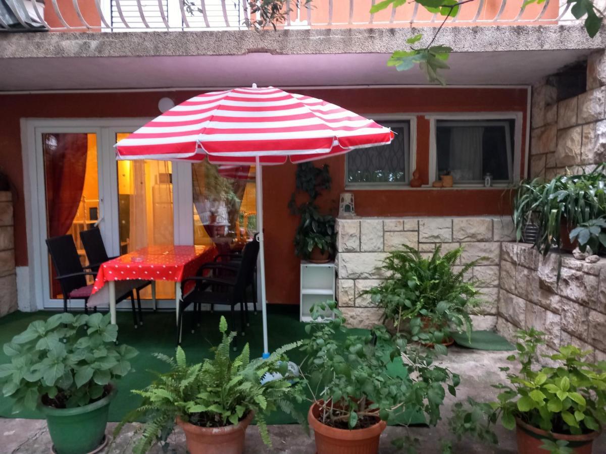 Leo Apartman *